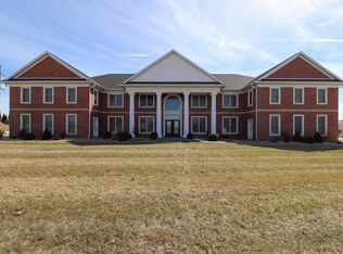 7797 Belo Dr, Peosta, IA 52068