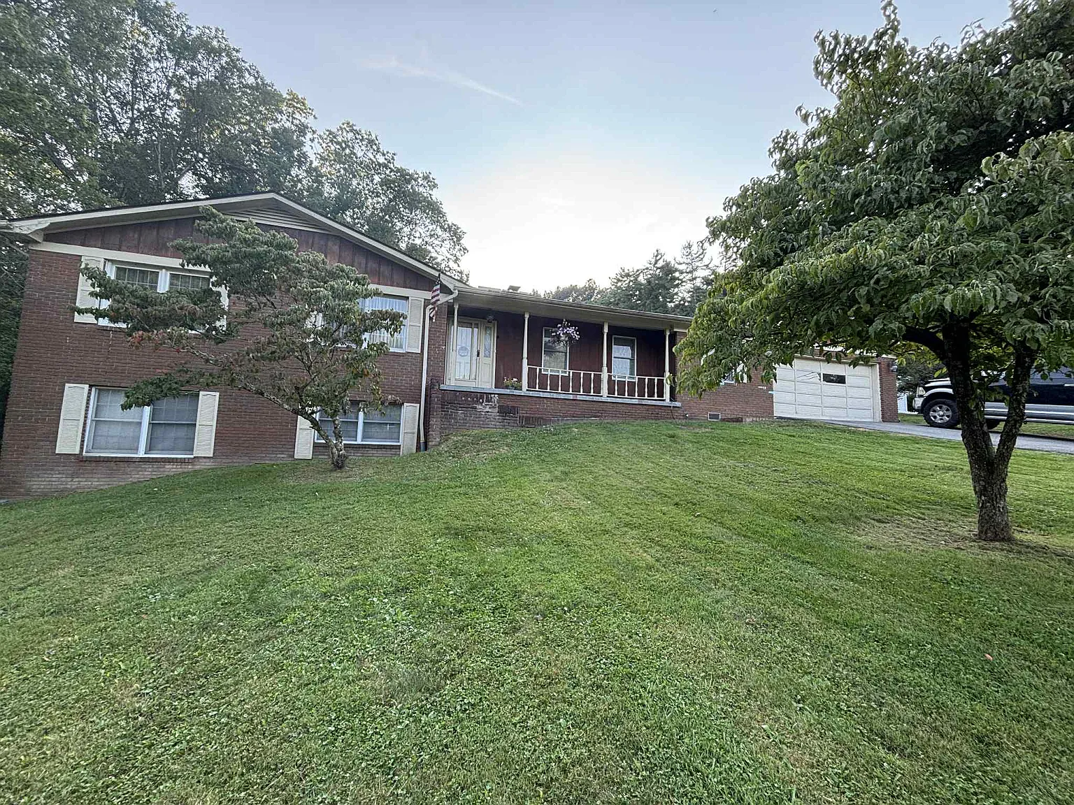 4 bed, 2674 sqft, $2,000 — Photo 1