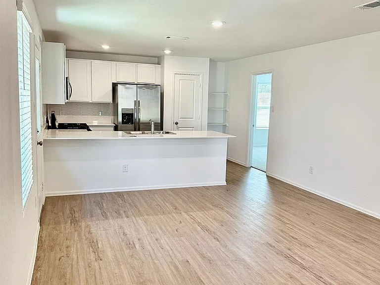 20930 Zuccala Dr — Photo 9