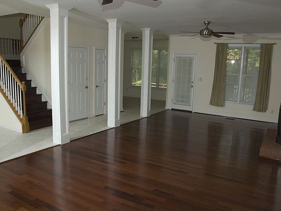 Spacious living room