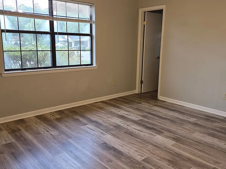 242 Garden Cir — Photo 12