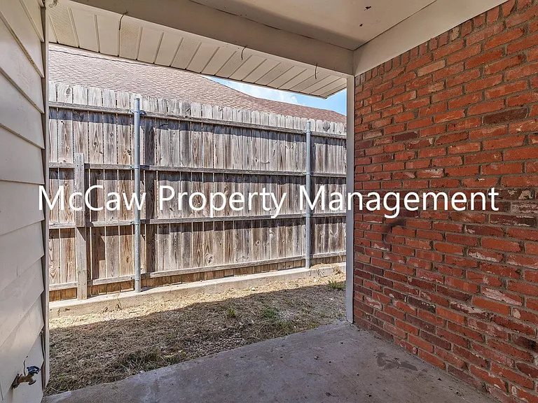 210 Rolston Rd #4 — Photo 19