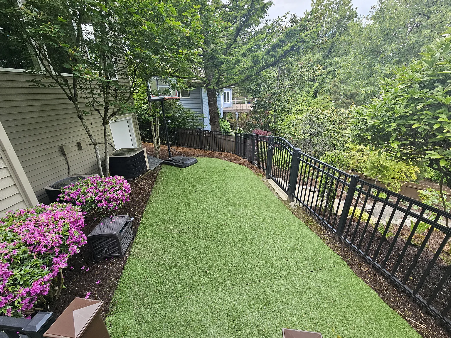 1184 SW Fairfax Pl — Photo 4