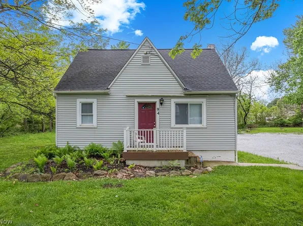 94 Southeast Ave, Tallmadge, OH 44278