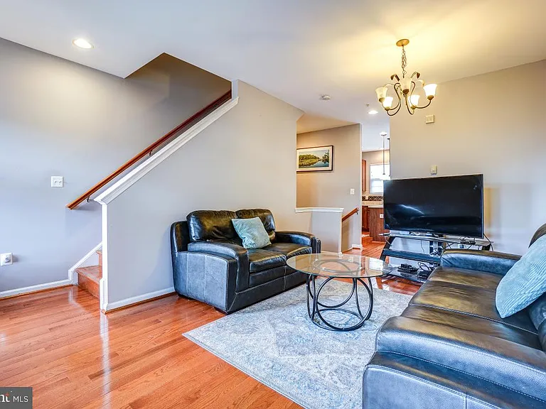 4281 S Capitol St SW — Photo 50