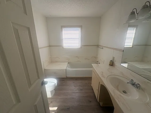 3 bed, 1232 sqft, $1,300 — Photo 3
