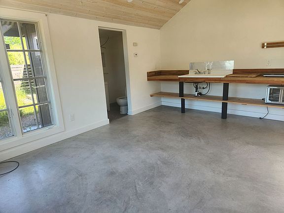 5th image of 985 Gumview Rd #C