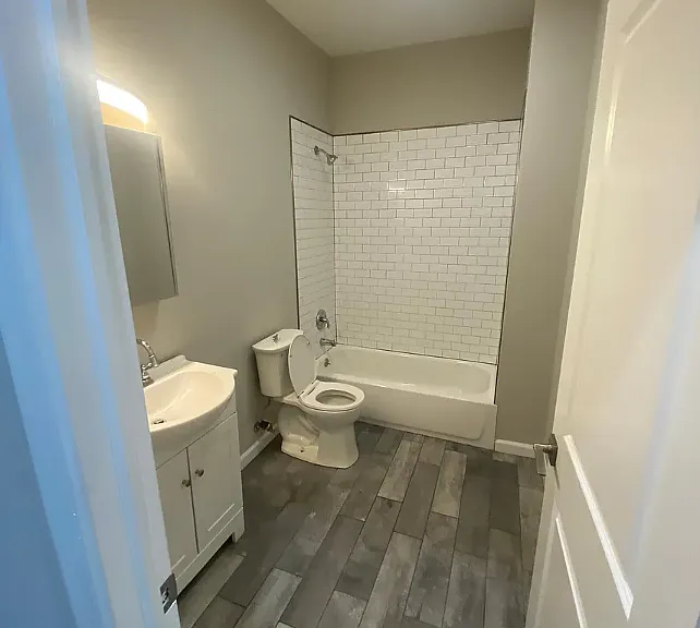1470 N 52nd St #3 — Photo 10