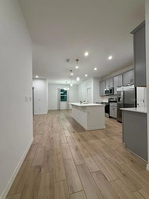 3 bed, 2.0 bath, 1589 sqft, $2,150 — Photo 4