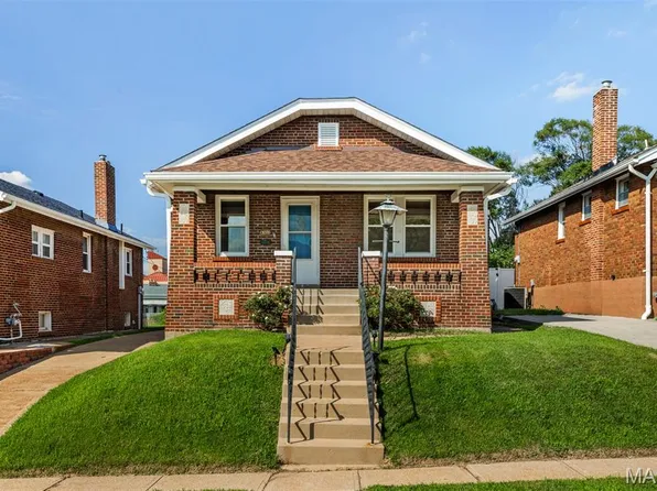 835 Catskill Dr, Saint Louis, MO 63125