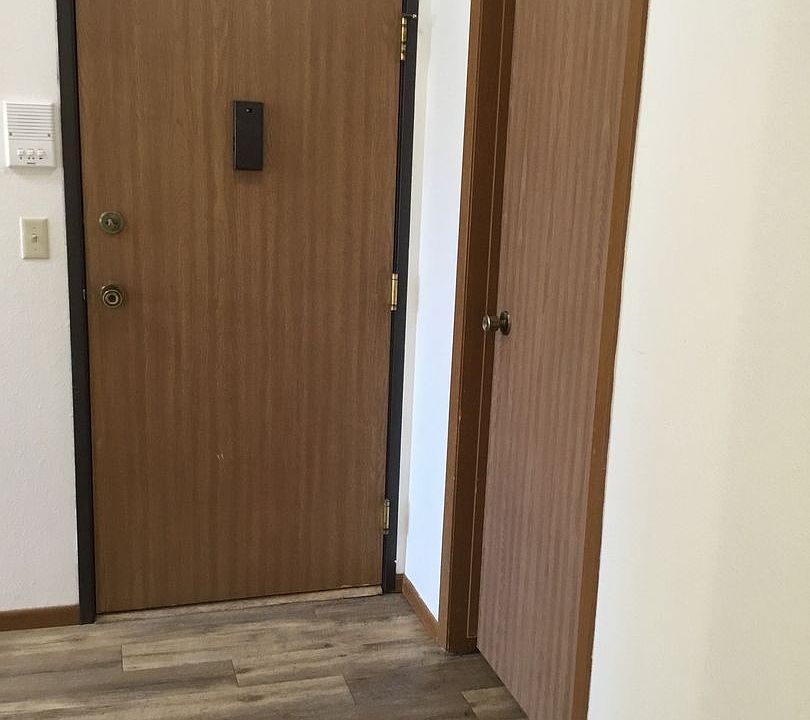 1st image of 2843 Hawken St APT 15
