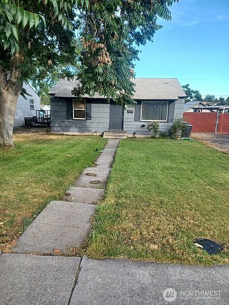 2nd image of 410 W Ridge Road
