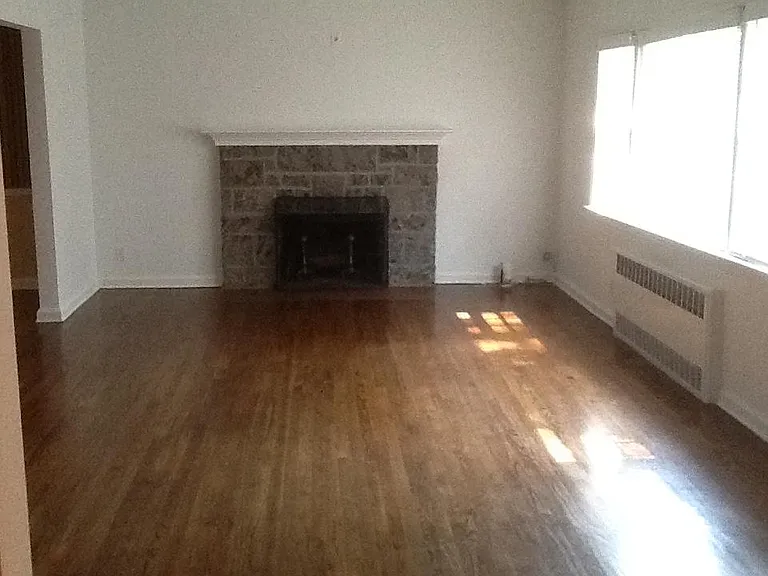 193-47 Salerno Ave — Photo 6