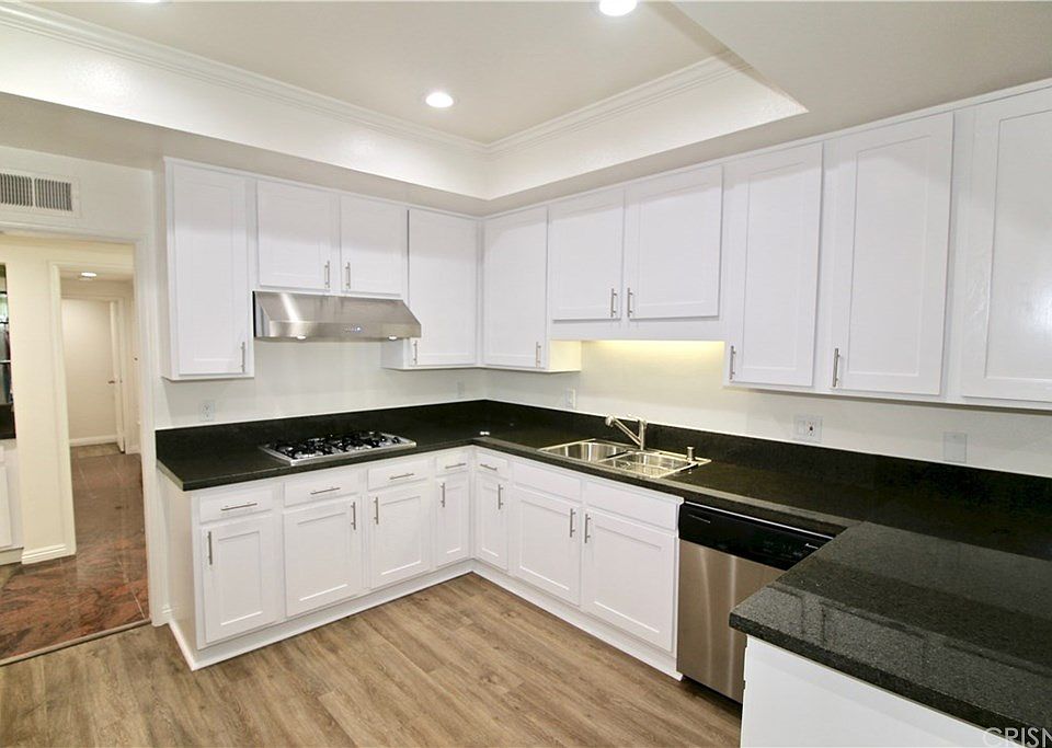 1st image of 1875 Kelton Ave APT 103
