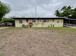 86 Chandler Ave, Brackettville, TX 78832