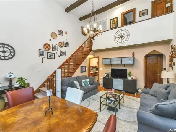 35-05 167 Street #6, Flushing, NY 11358