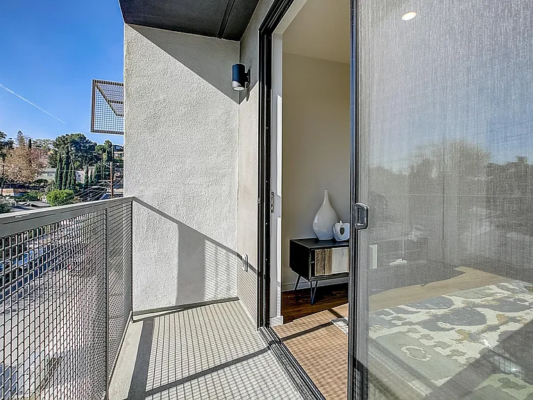1901 Echo Park Ave #201 — Photo 7