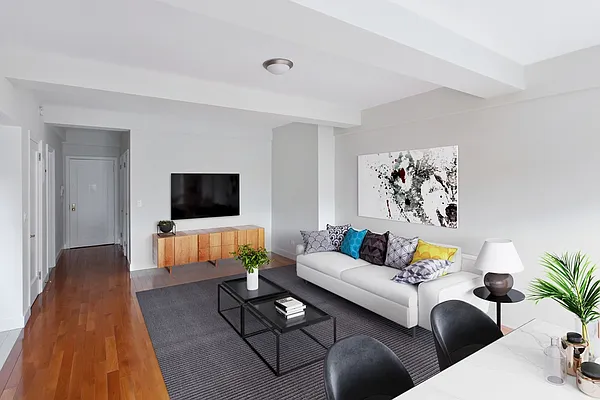 Rented by Stonehenge NYC LLC | media 8