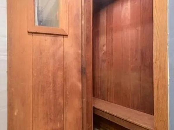 2006 Harmon Cove Tower image 22 of 43