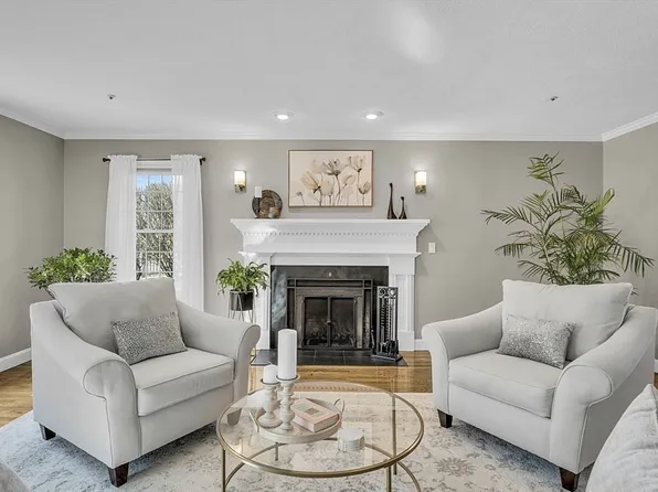 17 Olde Common Dr #17, Atkinson, NH 03811