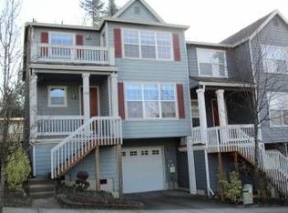 232 SW 105th Ter, Portland, OR 97225