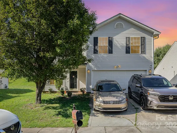 1346 Mandy Place Ct, Charlotte, NC 28216
