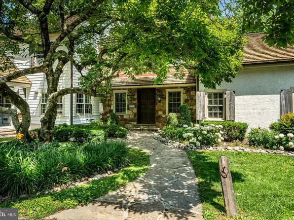 623 Sugartown Rd, Malvern, PA 19355
