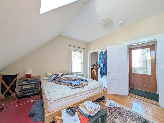 5th image of 36 Orchard St Floor 1