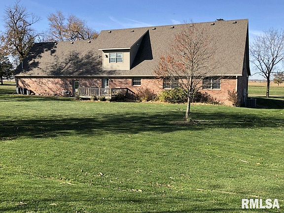 3rd image of 1628 County Road 1200 E