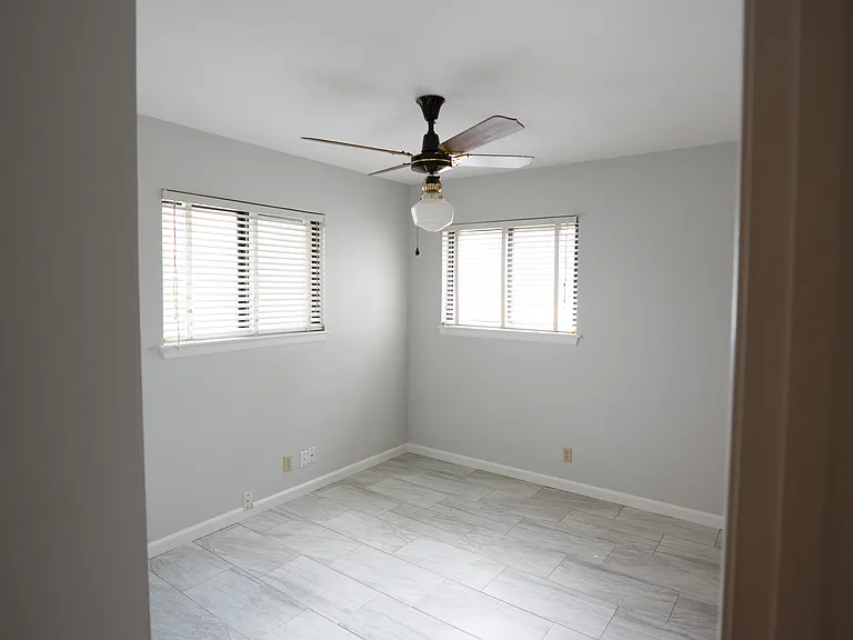 5235 Happiness St — Photo 25