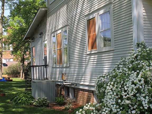 Beautiful flower bed 