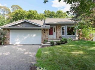 2349 Parkwoods Rd, Saint Louis Park, MN 55416