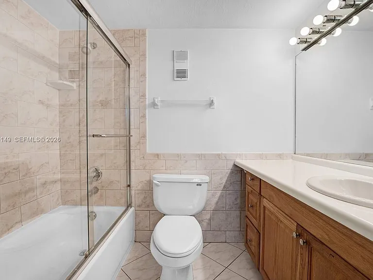250 Jacaranda Dr #508 — Photo 7