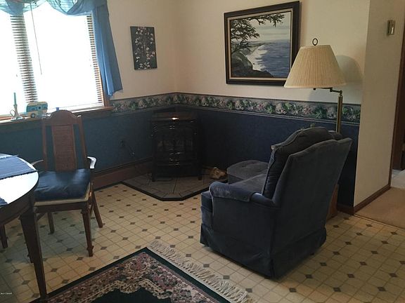 4th image of 5753 Oakwood Ter NW