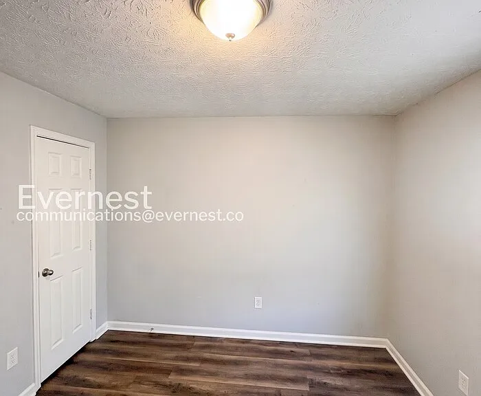 204 Tara Ct — Photo 24
