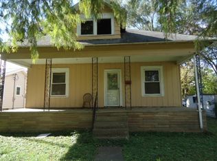 705 S Jefferson Ave, Du Quoin, IL 62832
