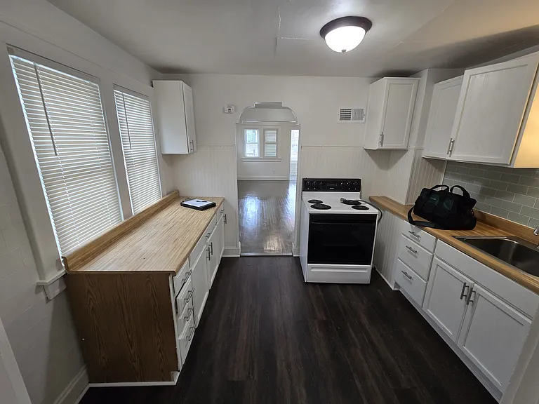 4600 N 51st Blvd — Photo 12