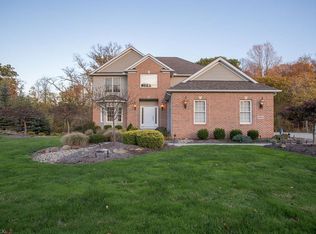 9641 Amberwood Ct, Broadview Heights, OH 44147