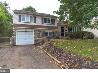 996 Hilltop Rd, Warminster, PA 18974