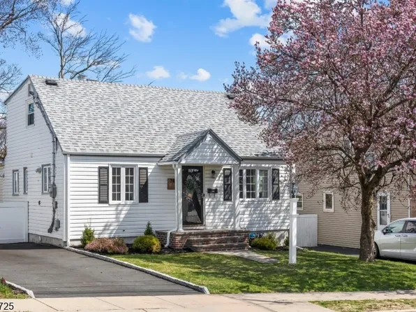 74 Long Hill Dr, Clifton City, NJ 07013