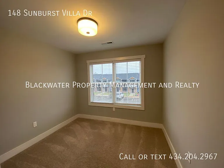 148 Sunburst Villa Dr — Photo 10