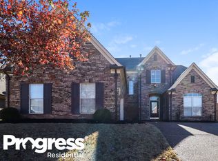 80 Whispering Creek Dr, Oakland, TN 38060