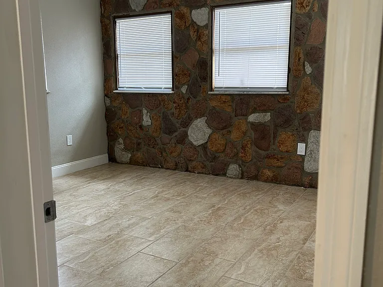 3256 W South St — Photo 7
