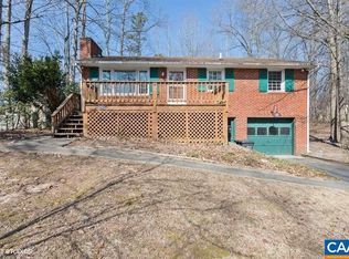 1222 N Lakeshore Dr, Louisa, VA