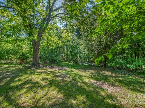 118 Landis St, Forest City, NC 28043