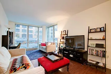 Rented by R New York