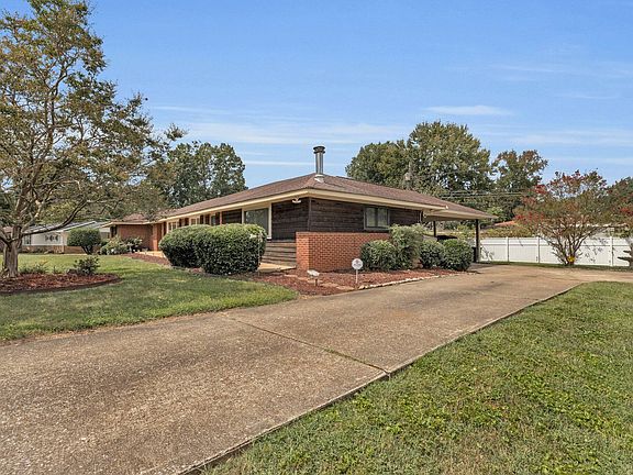 3rd image of 617 Melville Ave