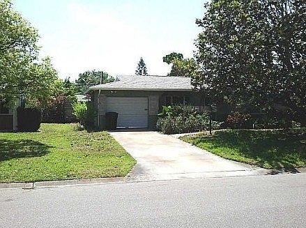 1st image of 223 SE Madison Cir N