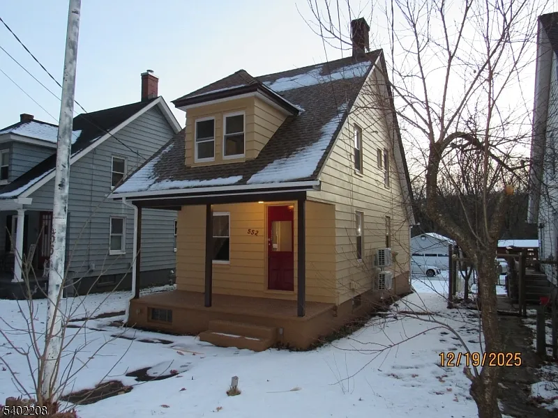 2 bed, 1.0 bath, $2,295 — Photo 3