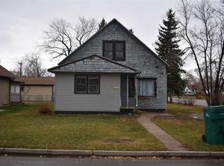 207 3rd St SE, Garrison, ND 58540